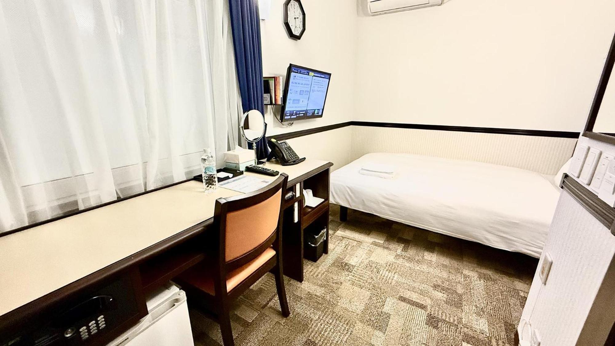 Toyoko Inn Tokyo eki Yaesu Kita guchi Camera foto